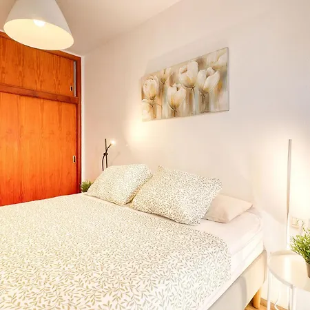 Apartment Bright With Terrace And Ocean View *