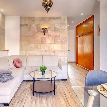 Bright With Terrace And Ocean View Apartment *