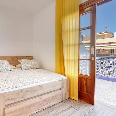 Cozy Retreat With Ocean Views, Private Terrace & Ensuite Los Realejos